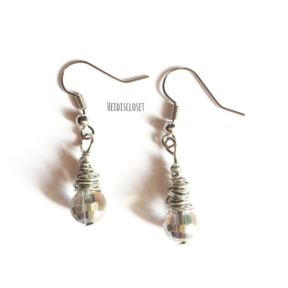Handmade Wired Drop Earrings. - Picture 3 of 3